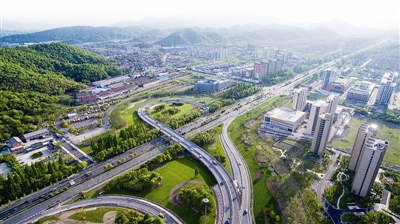 市交通運(yùn)輸部門爭做&ldquo;勇立潮頭鐵軍排頭兵&rdquo;